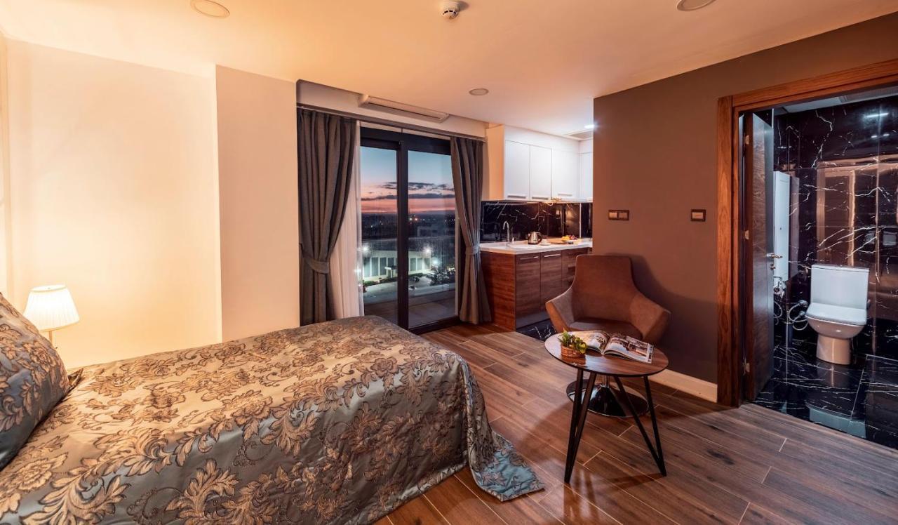 Novel Centre Point Hotel Famagusta  Exterior photo
